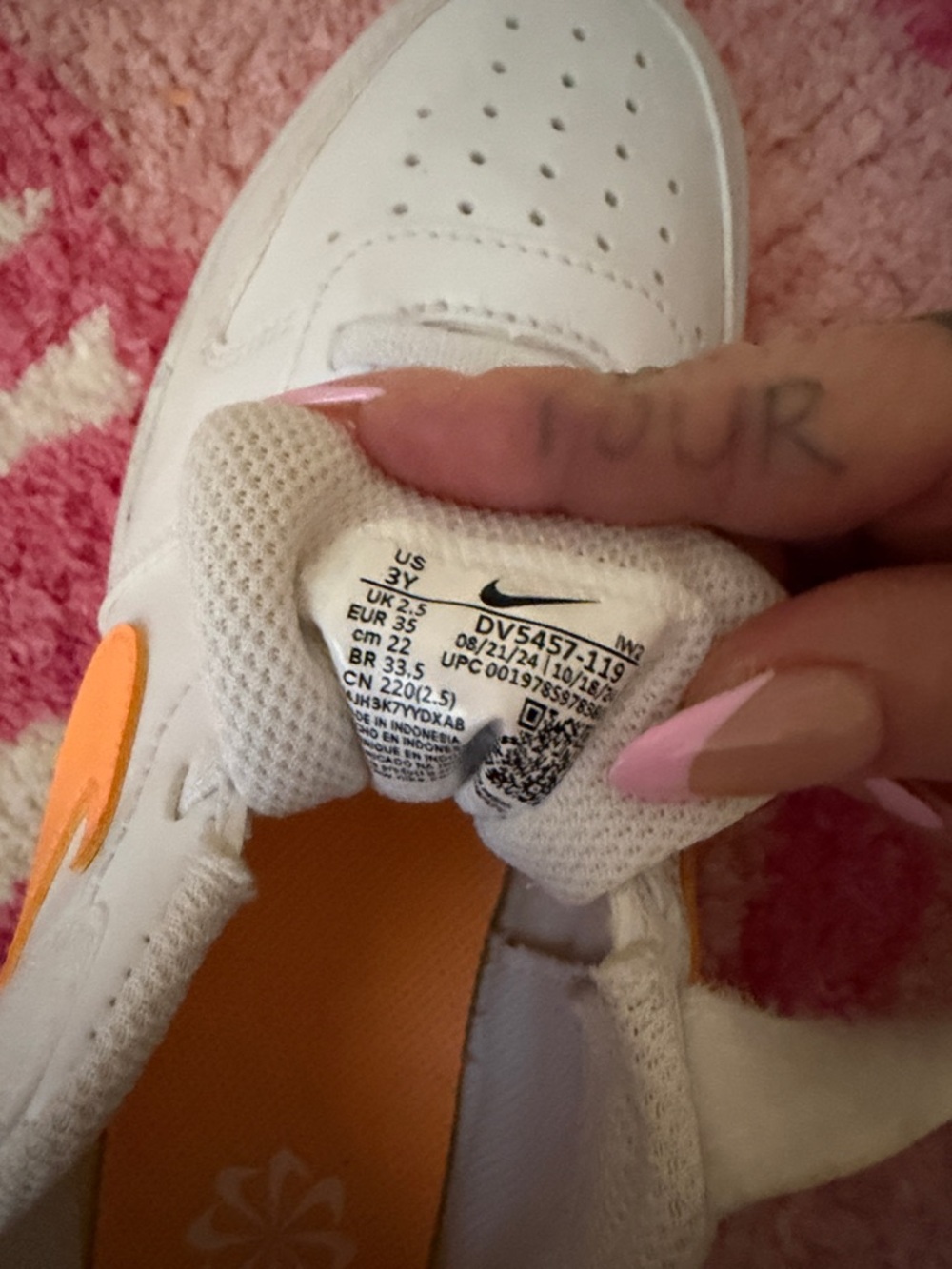 Kids nike orange and white - Picture 4 of 4